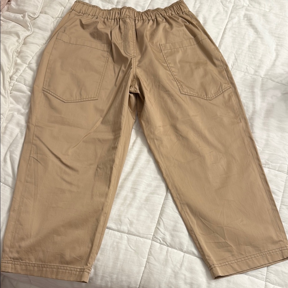 New Zara khaki cropped pants with huge pockets